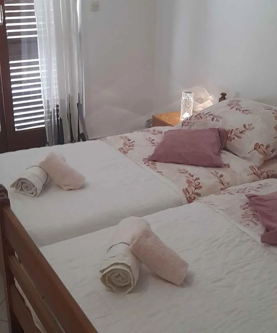 Apartment In Lopar - Insel Rab 47864
